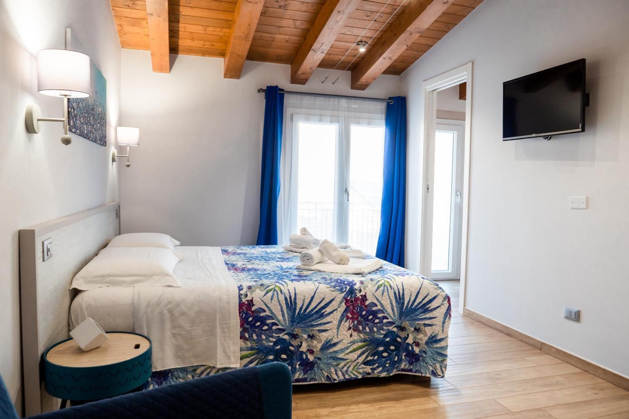 Il Beccaria Relais B&B Фонди Экстерьер фото